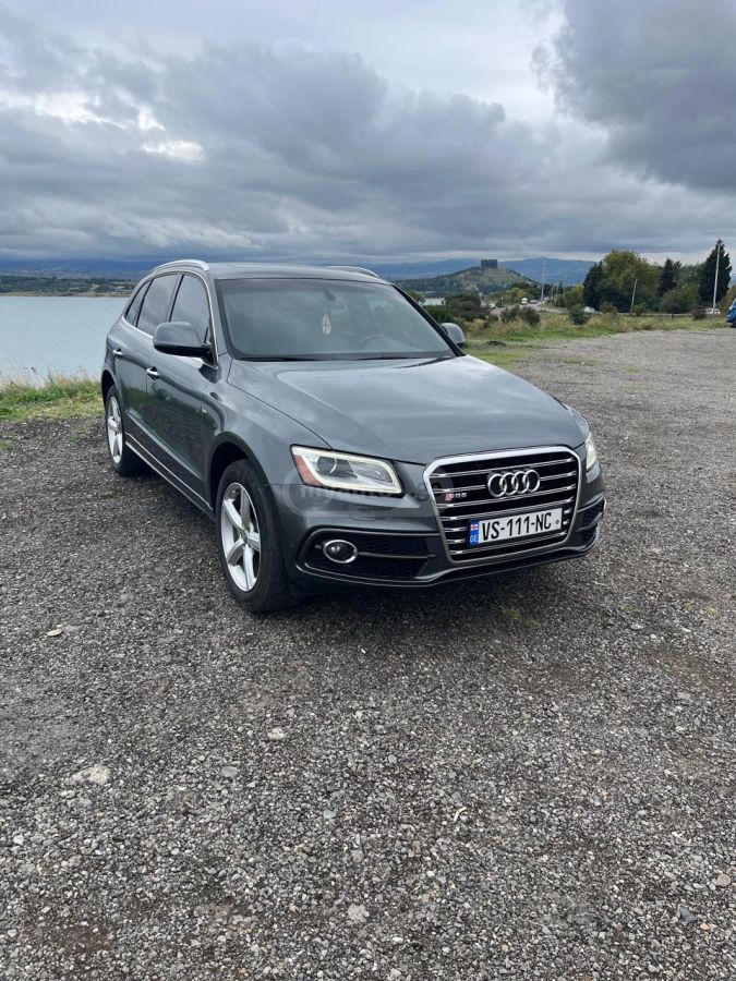 Audi Q5 - фото 1