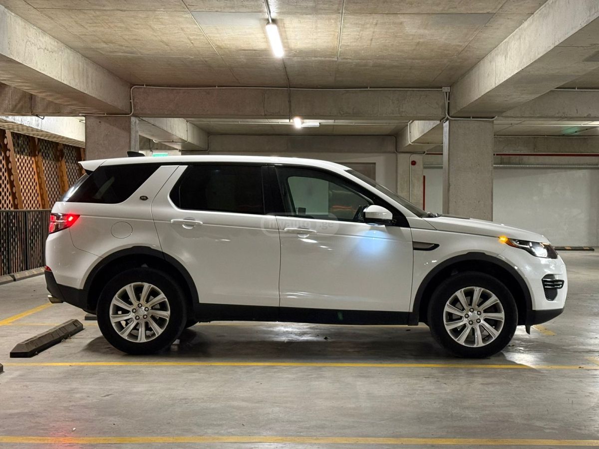 Land Rover Discovery Sport - фото 1