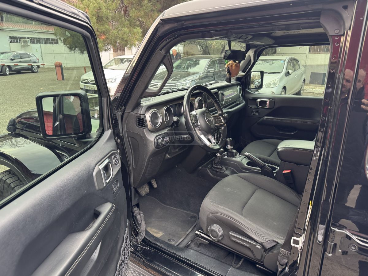 Jeep Wrangler - фото 7