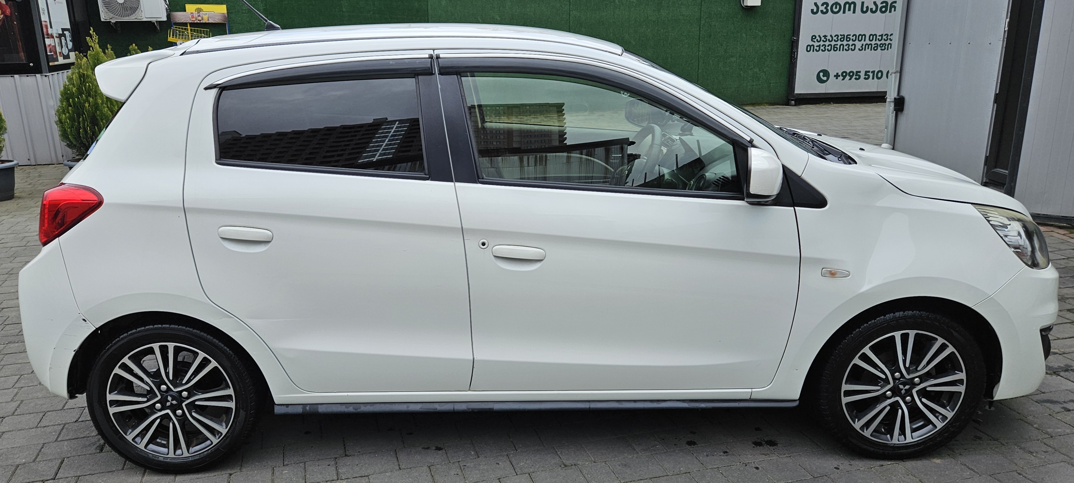 Mitsubishi Mirage - фото 3