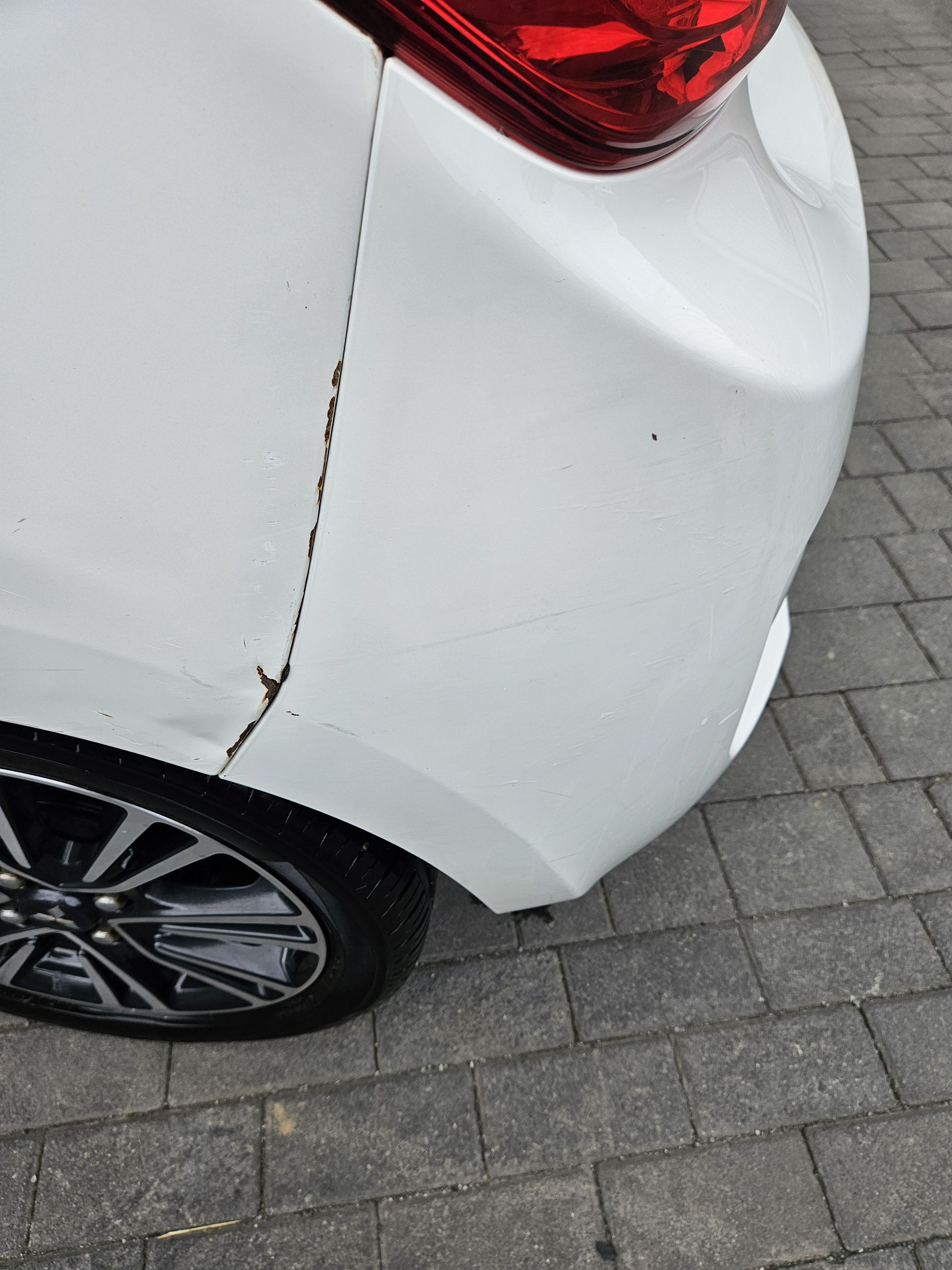 Mitsubishi Mirage - фото 8