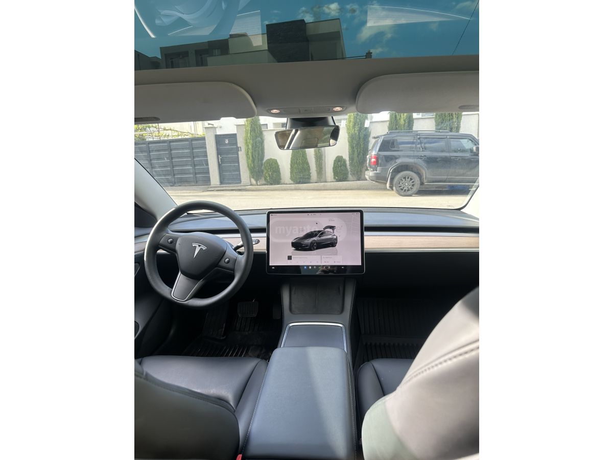 Tesla Model 3 - фото 5