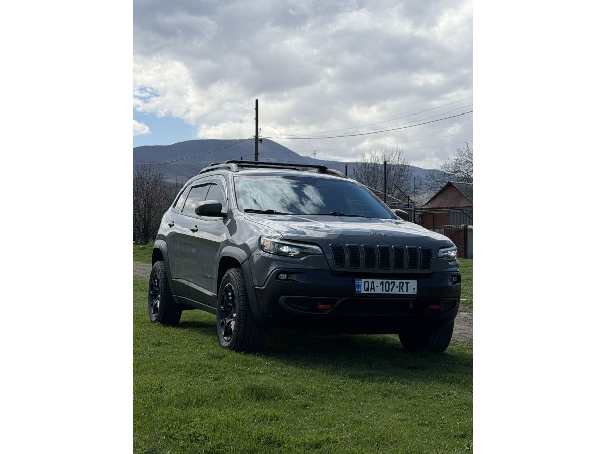 Jeep Cherokee - фото 4