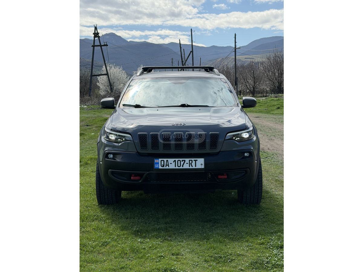 Jeep Cherokee - фото 6