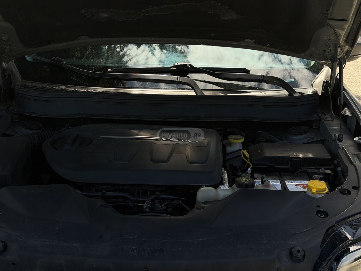 Jeep Cherokee - фото 9