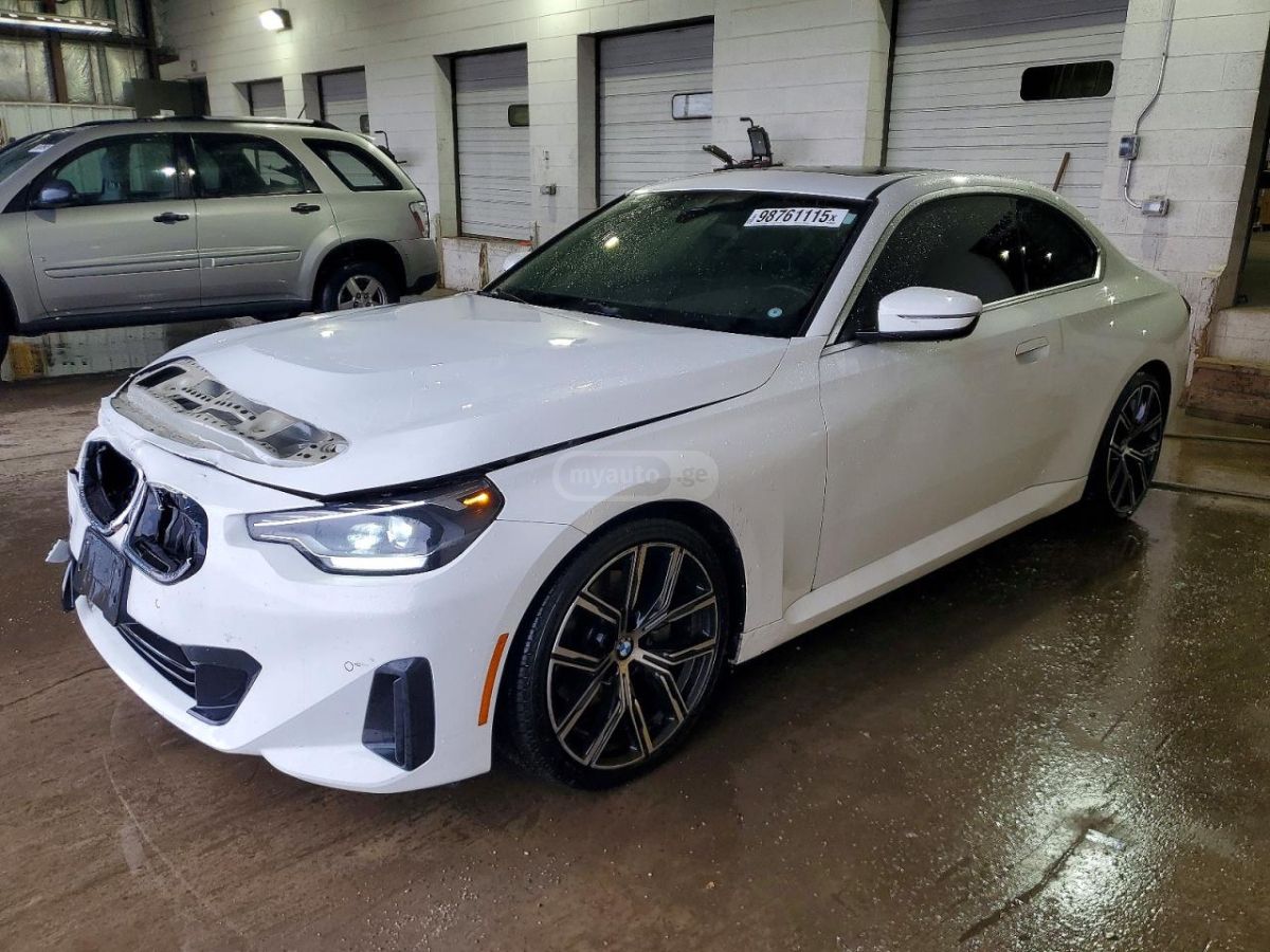 BMW 230i 2022 — миниатюра 1