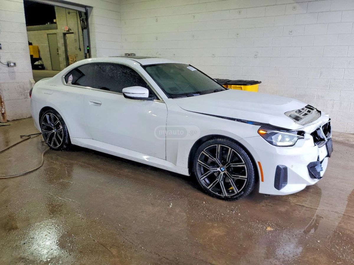 BMW 230i 2022 — миниатюра 4