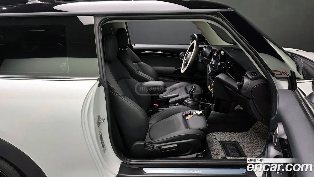 MINI Cooper 2024 — миниатюра 10