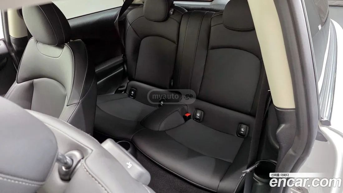 MINI Cooper 2024 — миниатюра 12