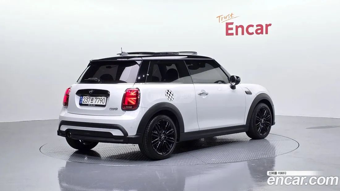 MINI Cooper 2024 — миниатюра 2