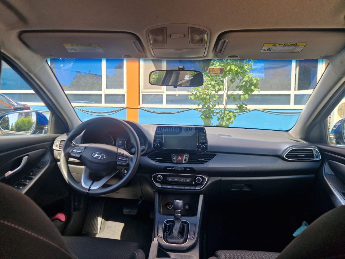 Hyundai Elantra GT - фото 7