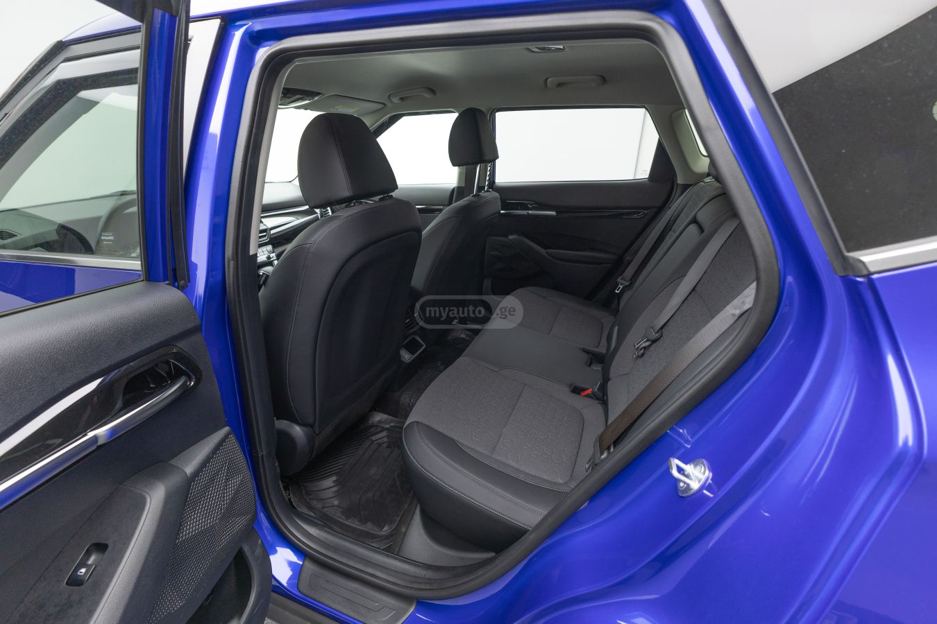 Kia Seltos - фото 7