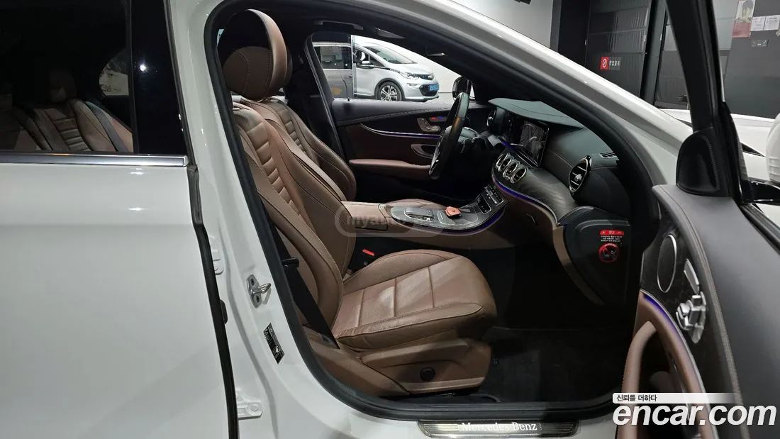 Mercedes-Benz E53 AMG - фото 11