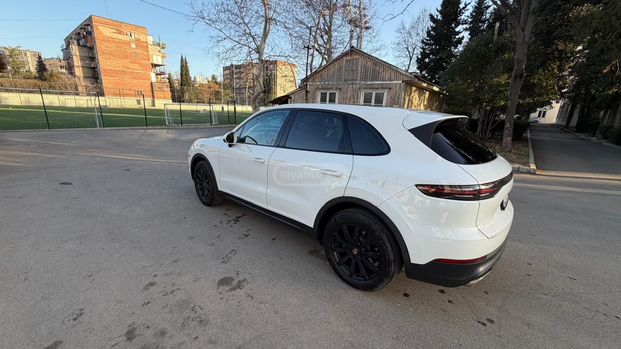 Porsche Cayenne - фото 3