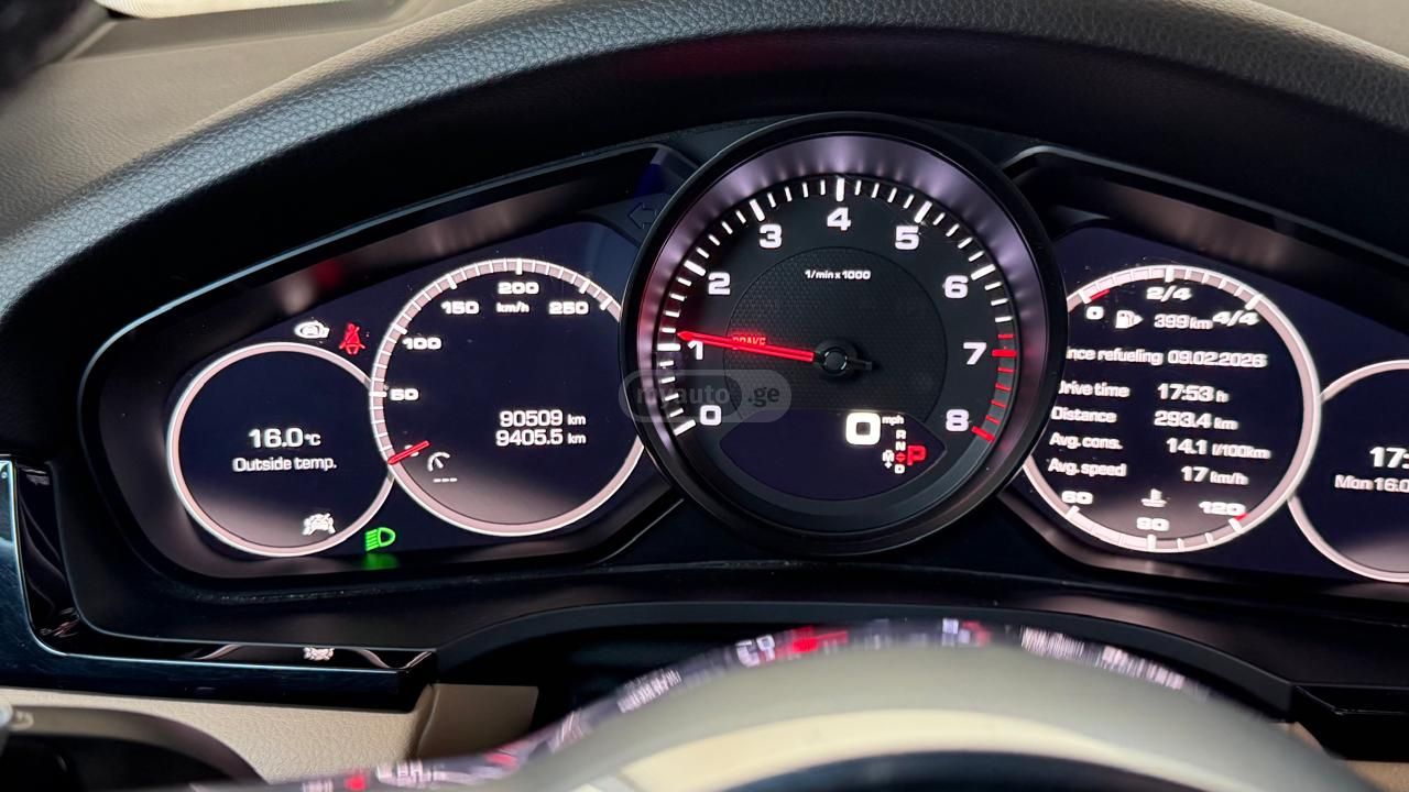 Porsche Cayenne - фото 7