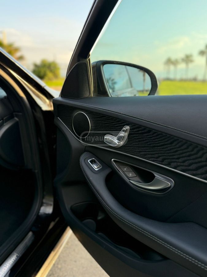 Mercedes-Benz C 300 - фото 4