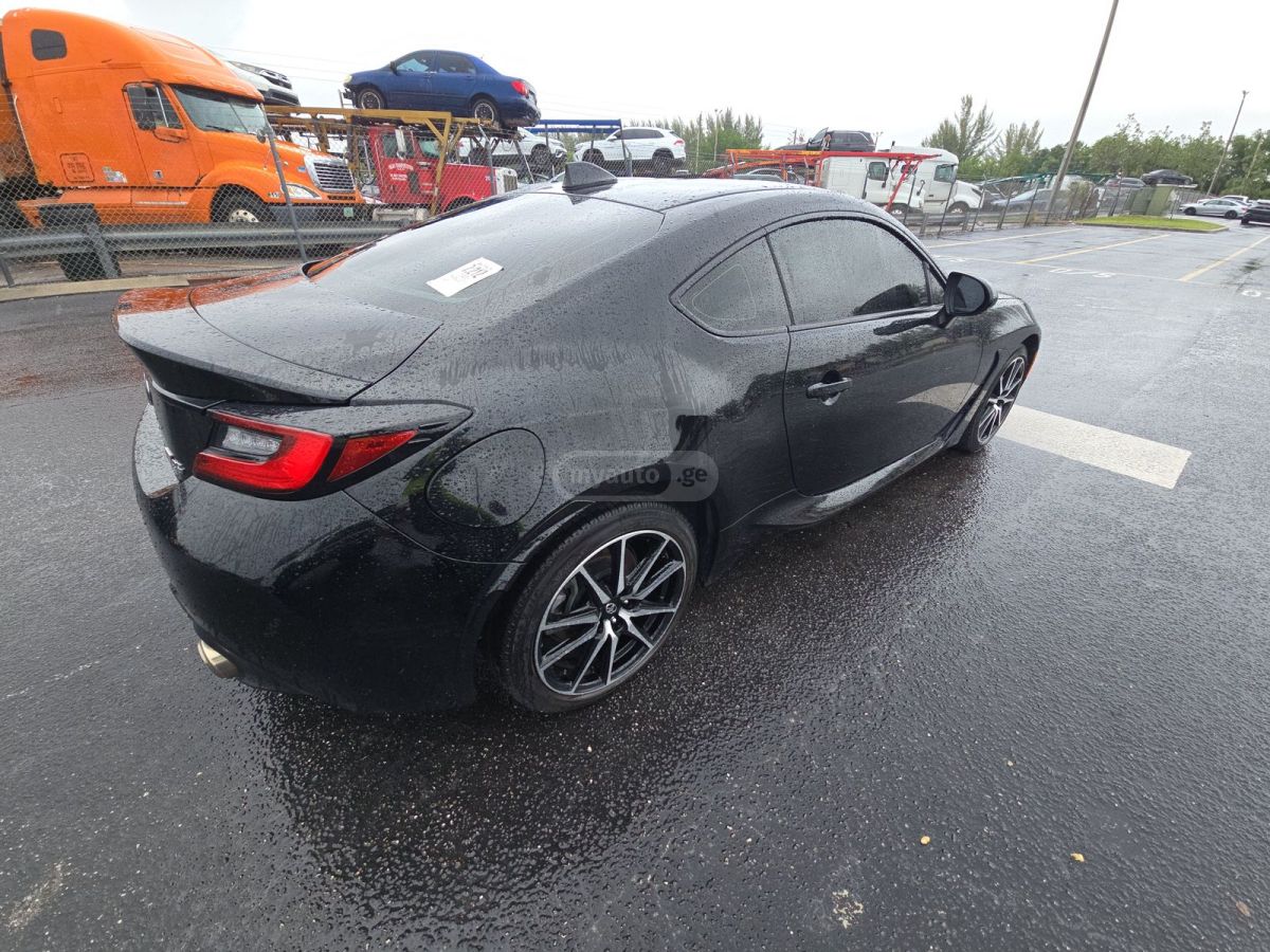 Toyota GR 86 Base 2dr Coupe Manual 2023 — миниатюра 4