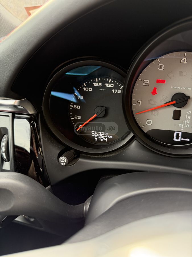 Porsche Macan - фото 12