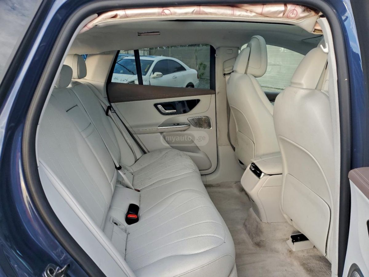 Mercedes-Benz EQE 2023 — миниатюра 12