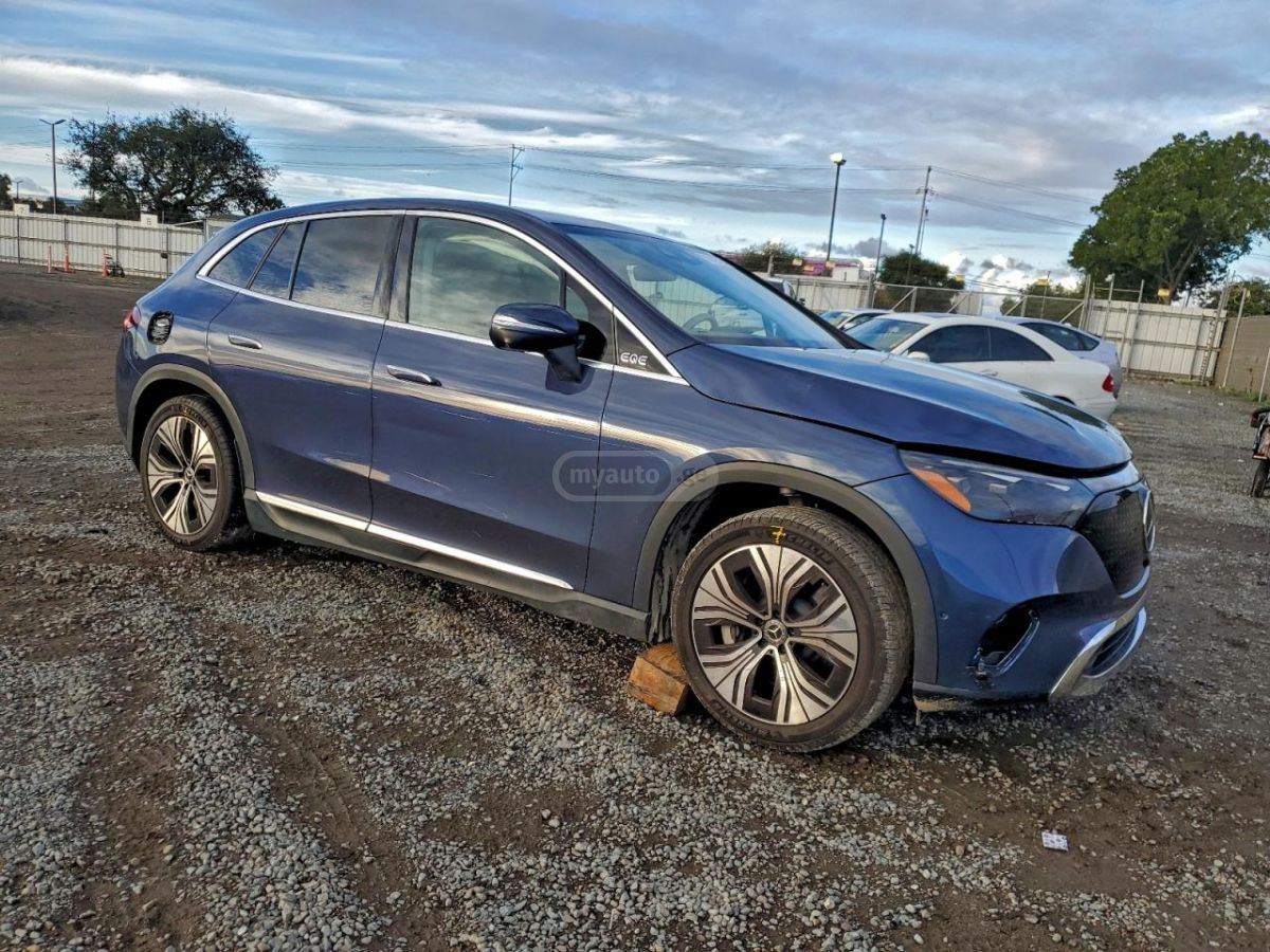 Mercedes-Benz EQE 2023 — миниатюра 4