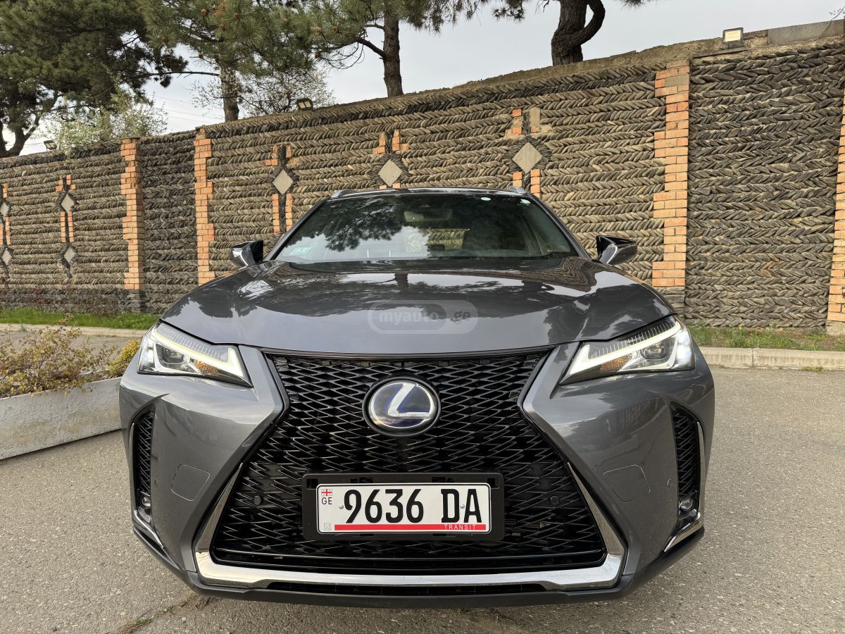 Lexus UX 250 h - фото 1