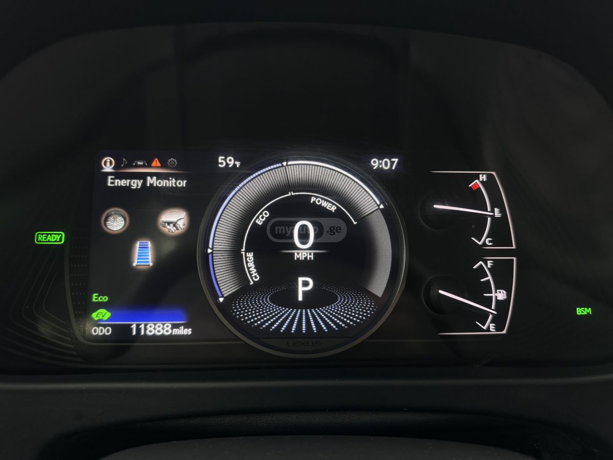 Lexus UX 250 h - фото 10