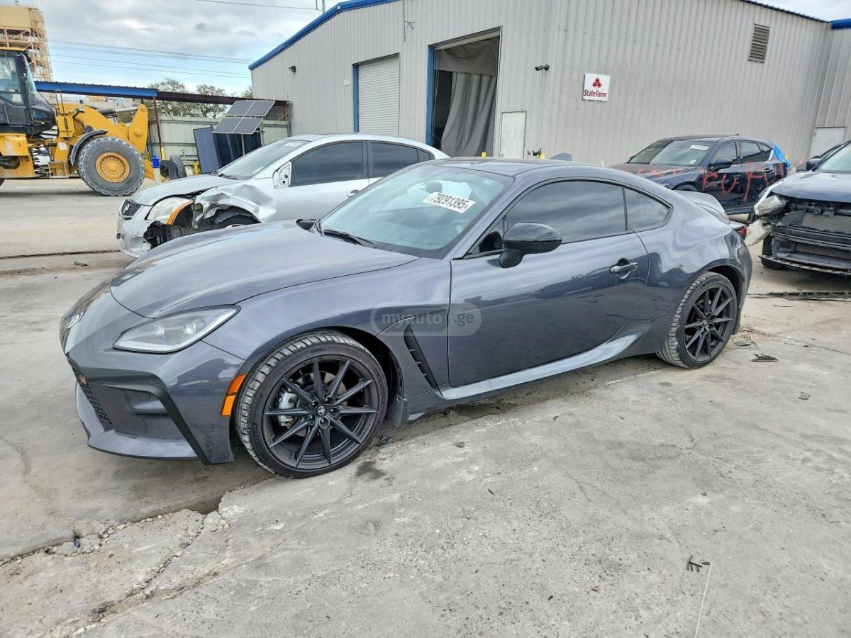 Toyota GR 86 - фото 1