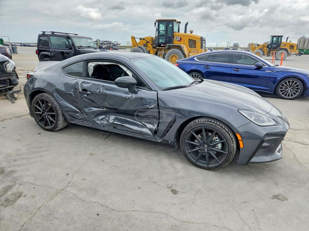 Toyota GR 86 - фото 3