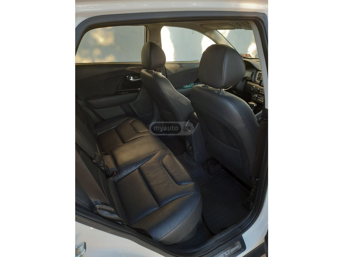 Kia Niro - фото 10