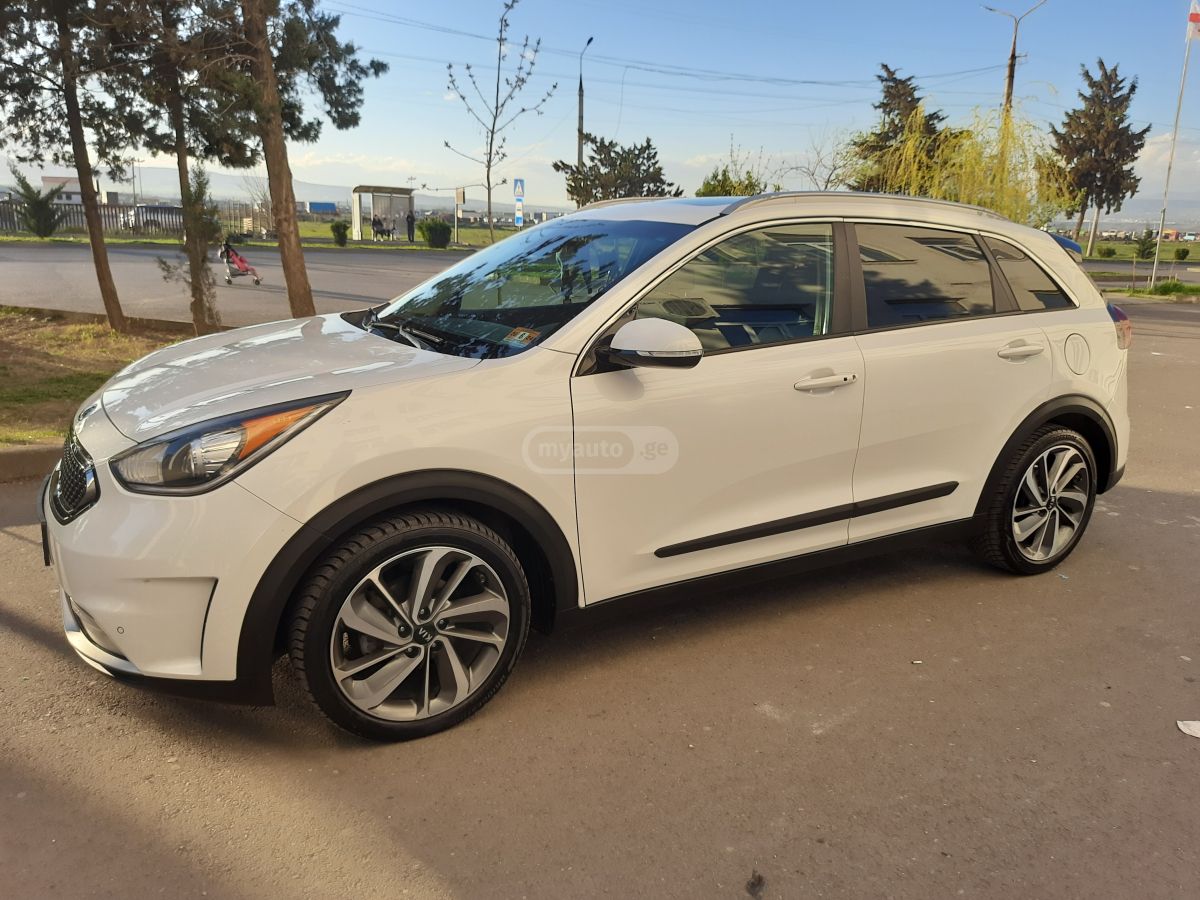 Kia Niro - фото 12