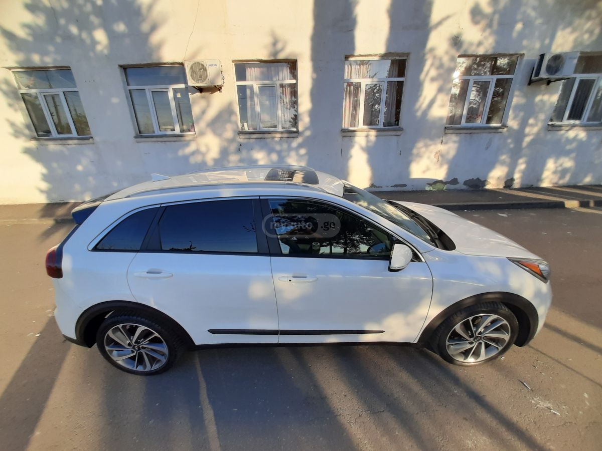 Kia Niro - фото 15