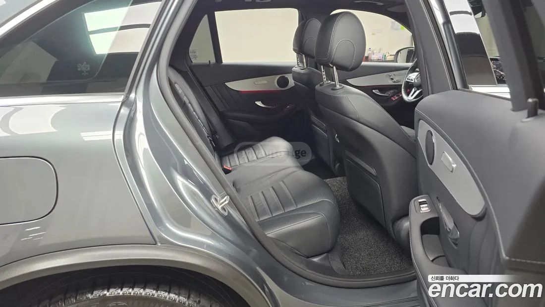 Mercedes-Benz GLC 63 AMG 2021 — миниатюра 12