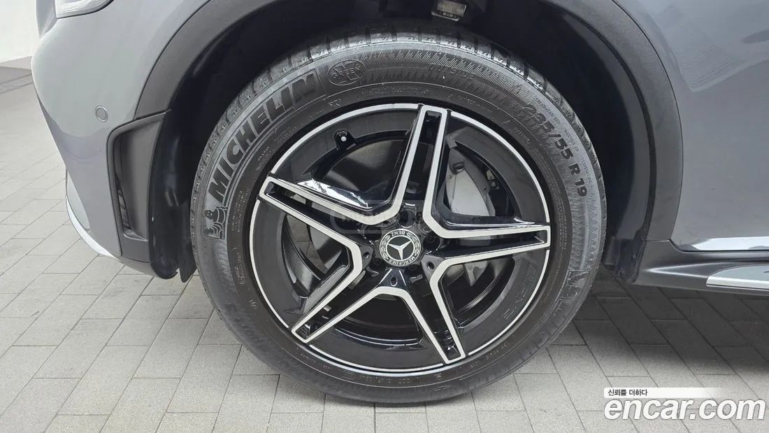 Mercedes-Benz GLC 63 AMG 2021 — миниатюра 5