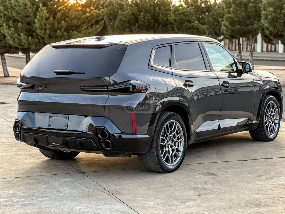 BMW XM - фото 4