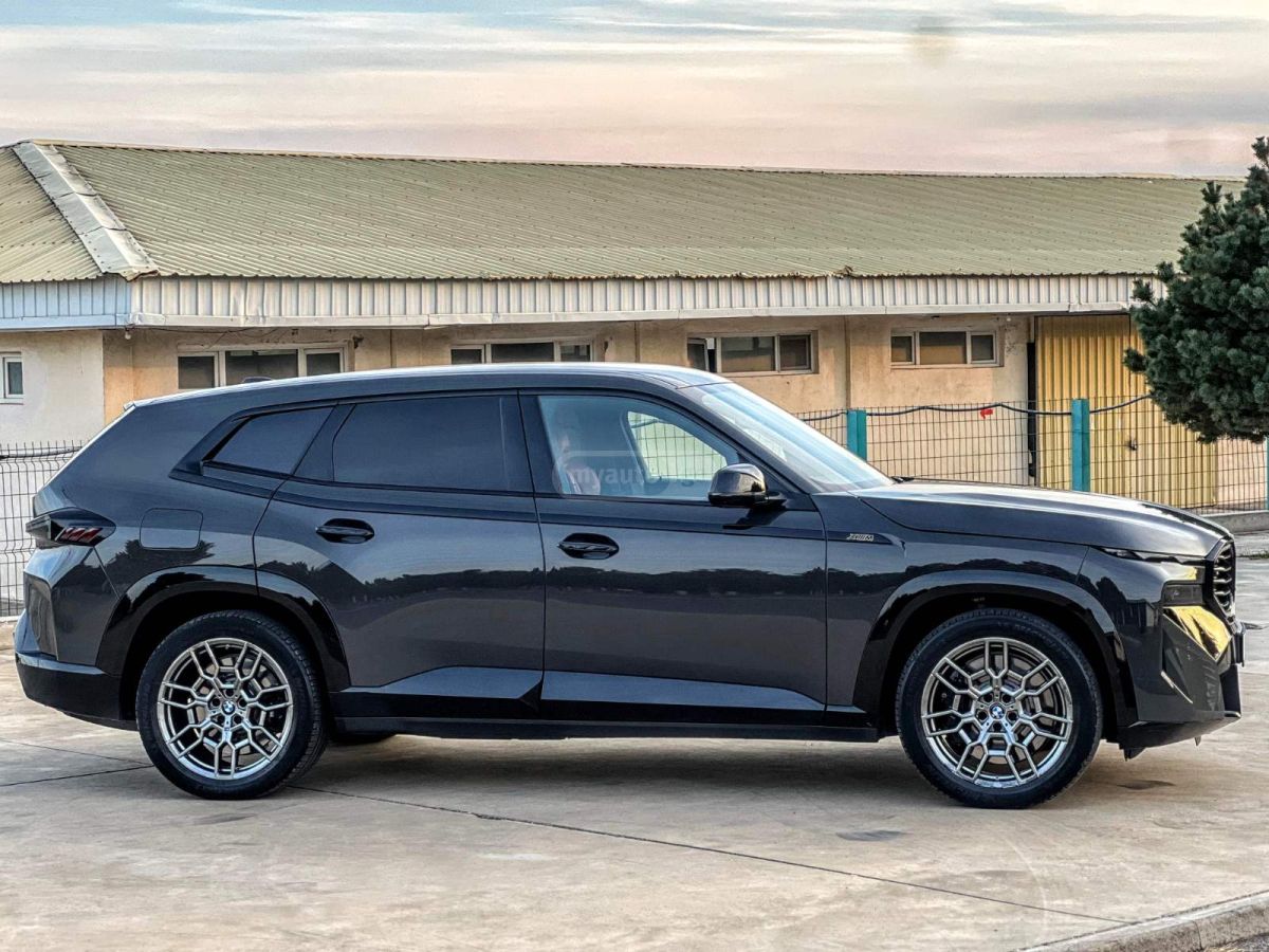 BMW XM - фото 6