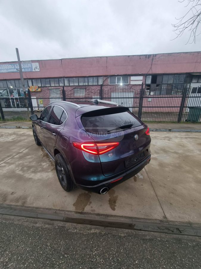 Alfa Romeo Stelvio - фото 5