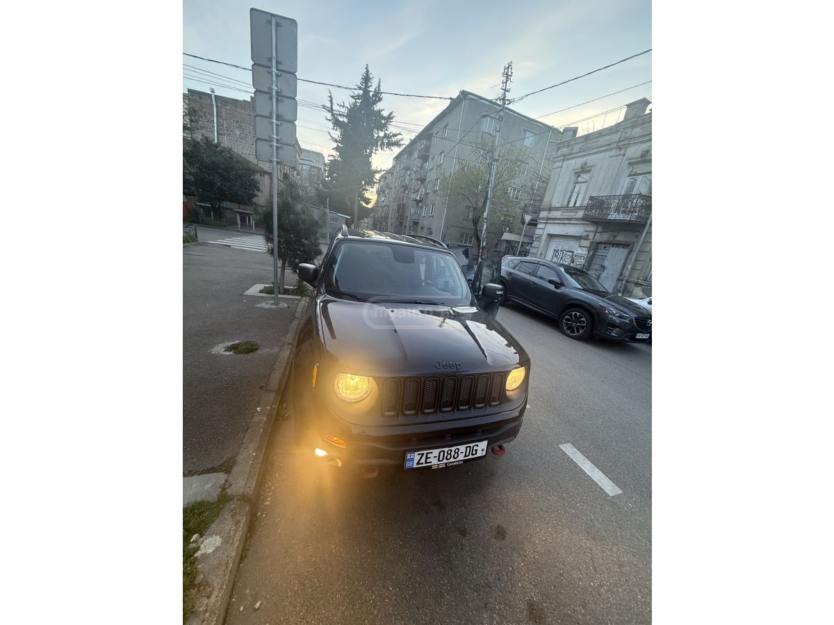 Jeep Renegade - фото 11
