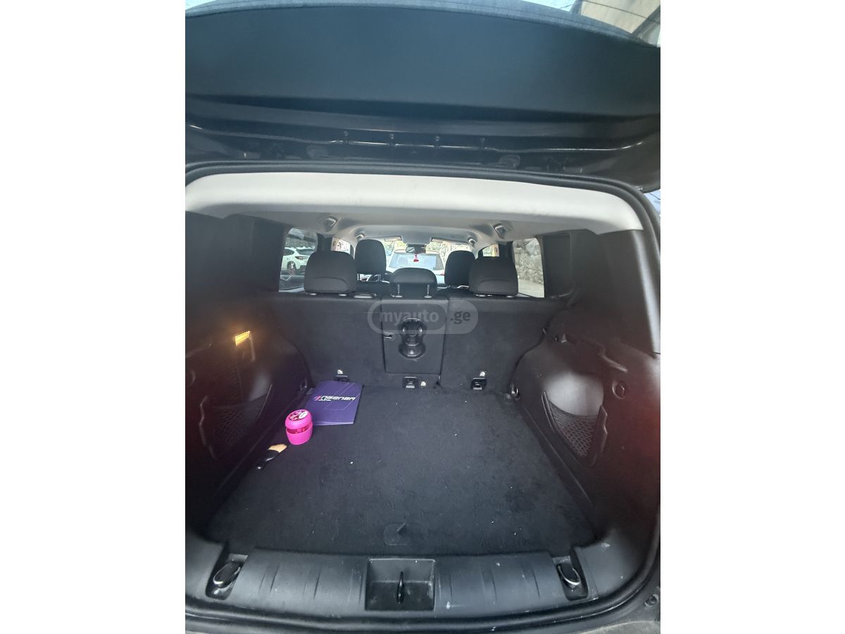 Jeep Renegade - фото 5