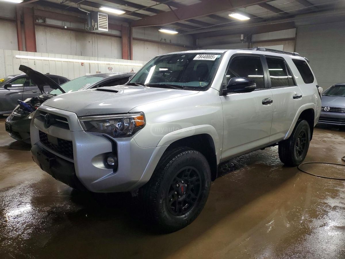Toyota 4 Runner - фото 1
