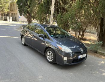 ToyotaPrius2010