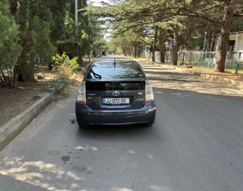 ToyotaPrius2010