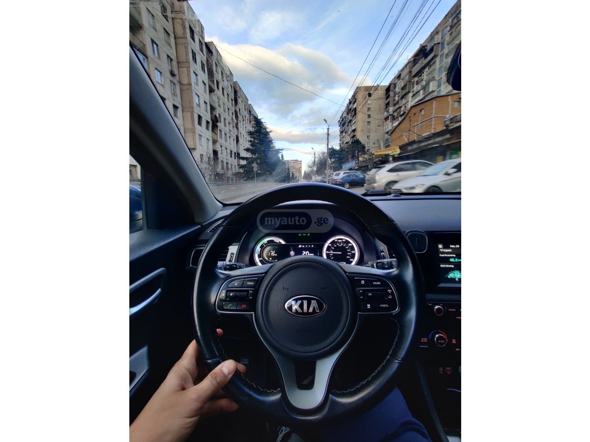Kia Niro - фото 1