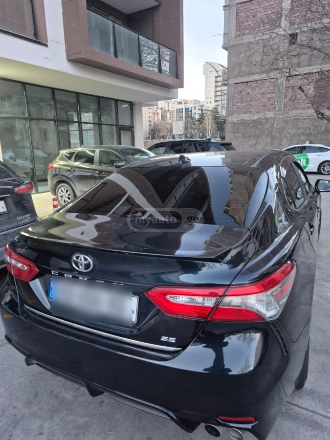 Toyota Camry - фото 2