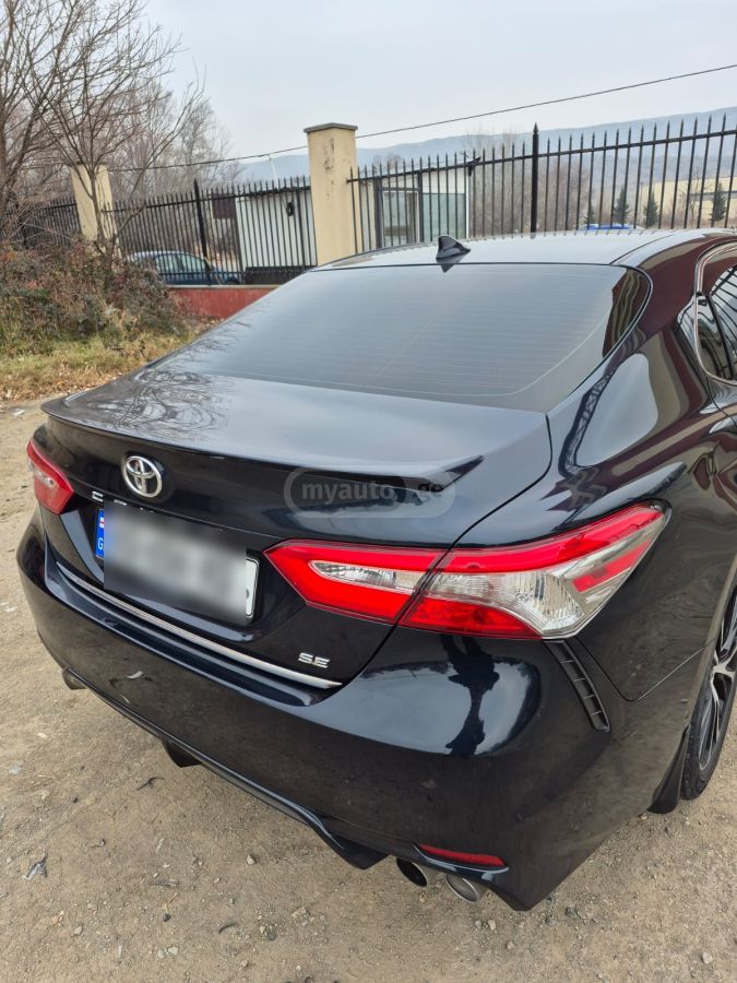 Toyota Camry - фото 3