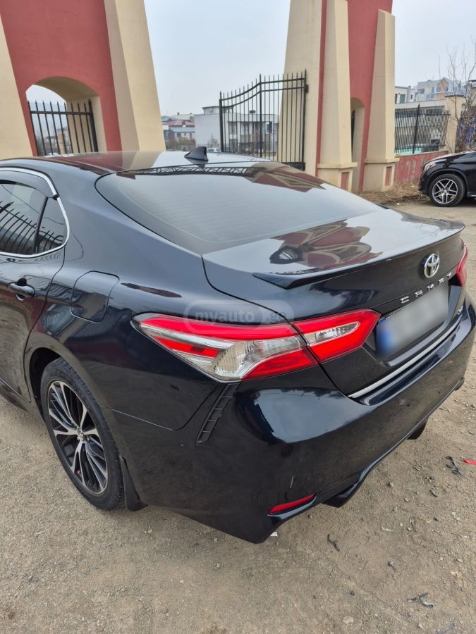 Toyota Camry - фото 4