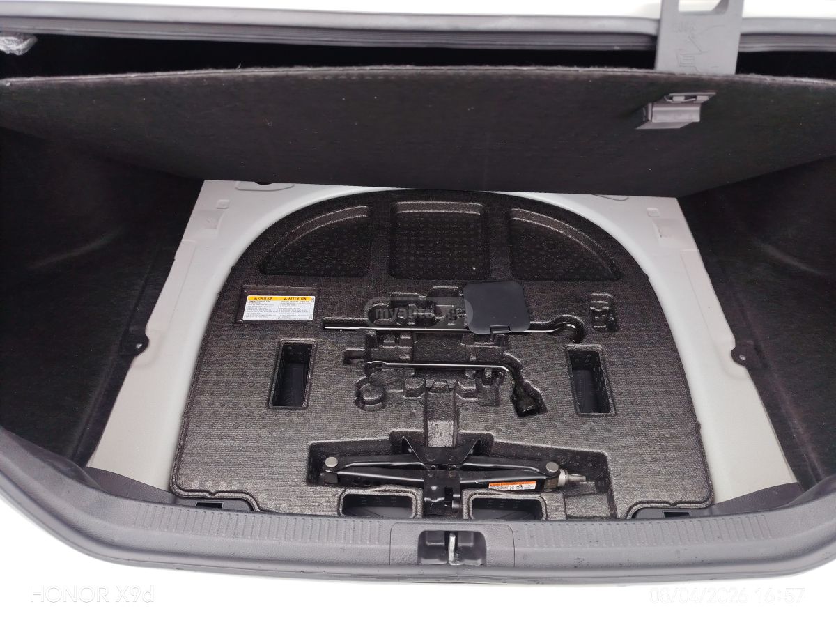 Toyota Camry - фото 10