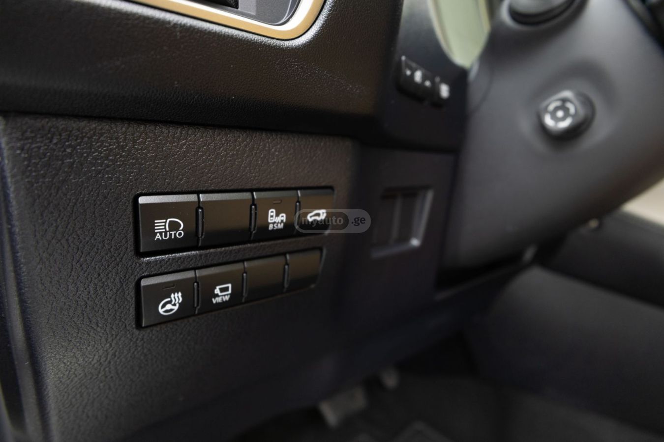 Lexus Luxury 4dr All-Wheel Drive CVT — миниатюра 10