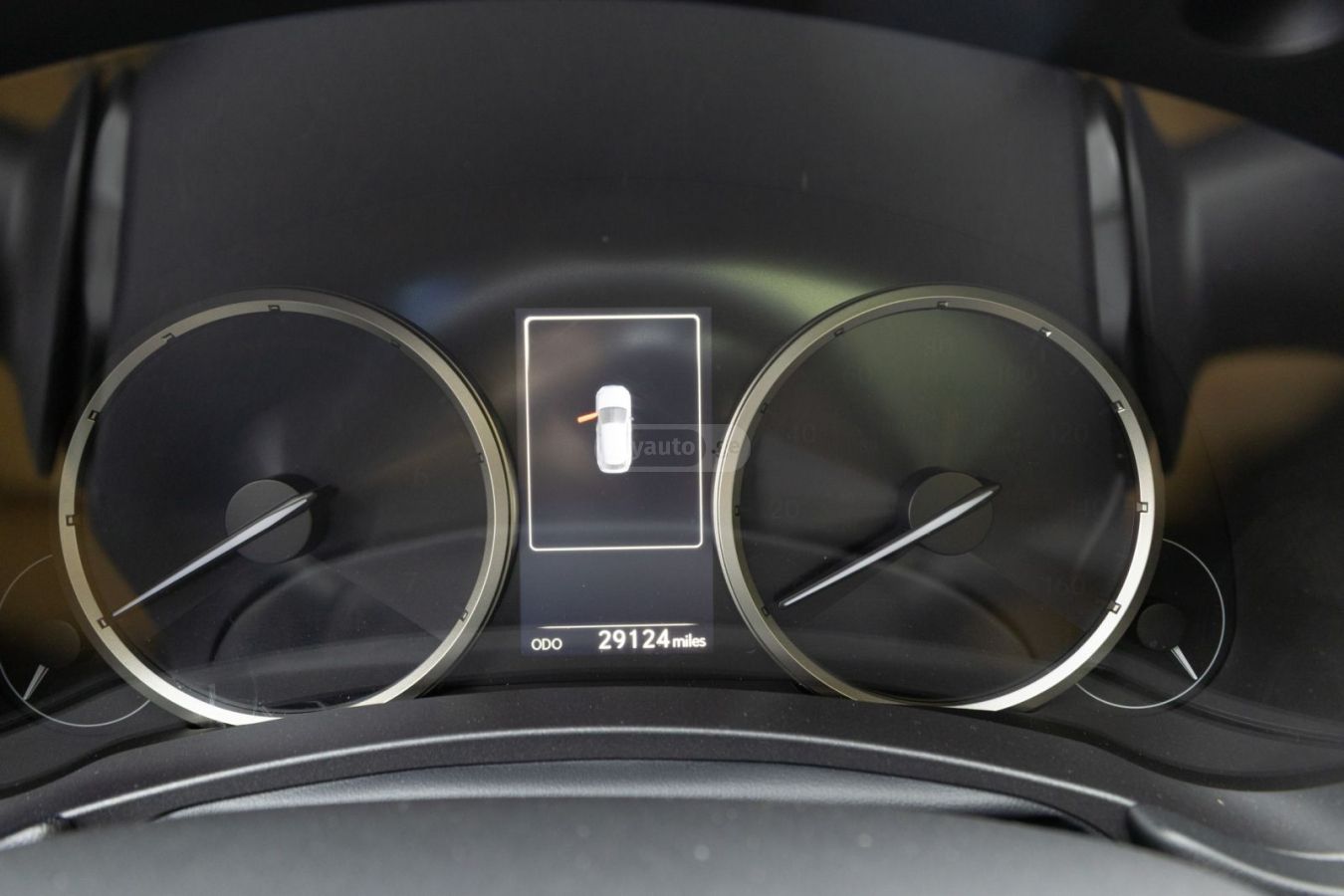 Lexus Luxury 4dr All-Wheel Drive CVT — миниатюра 11