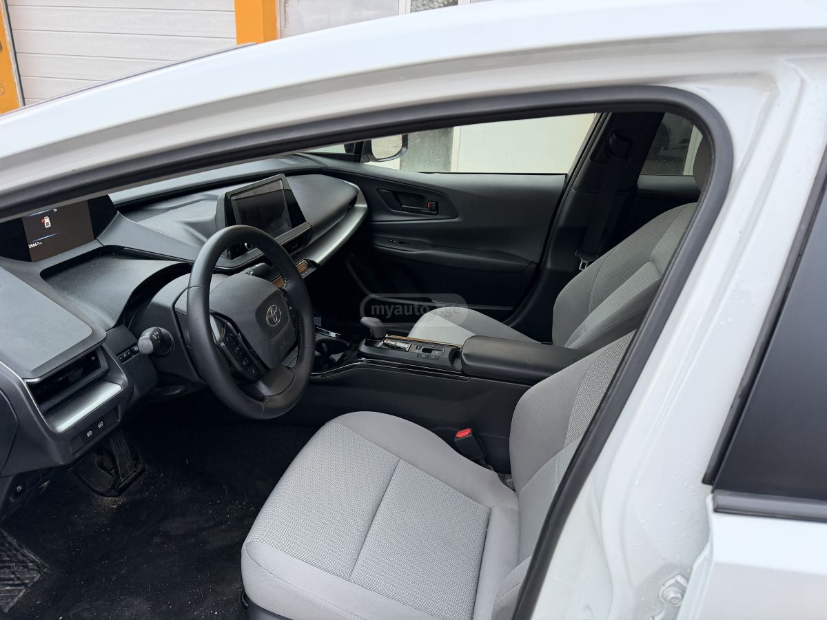 Toyota Prius - фото 6