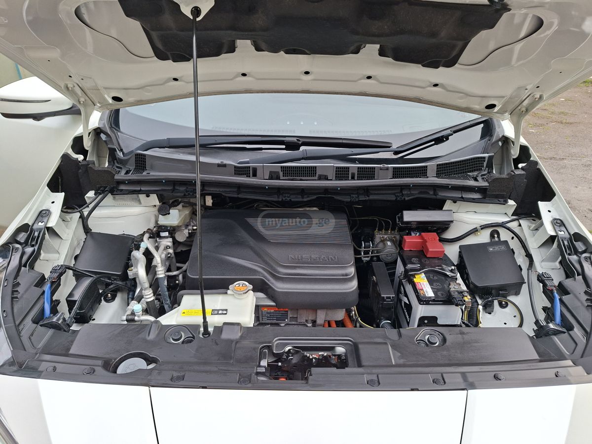 Nissan Leaf - фото 13